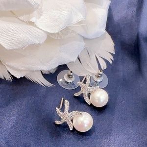 925 Silver Pearl & Cubic Zirconia Earning